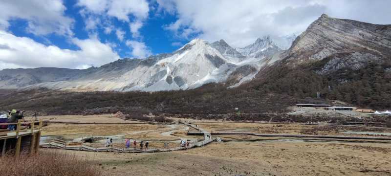 去一次稻城亚丁大概多少钱-去一次稻城亚丁大概多少钱啊